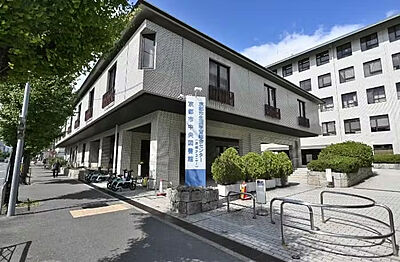 京都市中央図書館 約500m (徒歩7分)