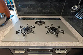 アメイズ唐津 城下の邸 3口ガラストップコンロ