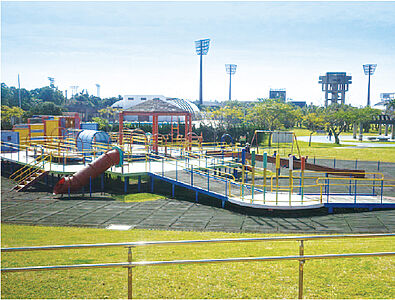 沖縄県総合運動公園 約3.6km（車5分）