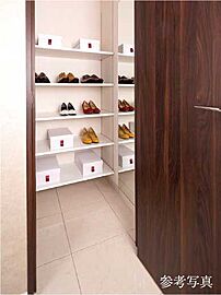 オープンレジデンシア名古屋グランデ シューズインクローク