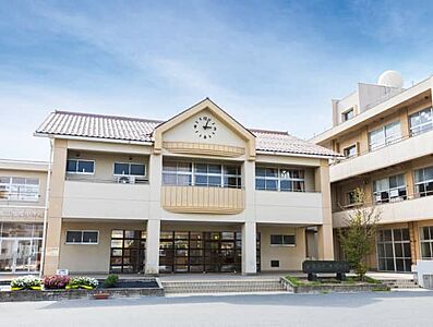 出雲市立北陽小学校 約1,900m(徒歩24分)