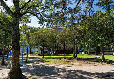 平田公園 約210m(徒歩3分)