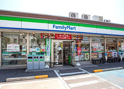 ファミリーマート和歌山小松原店 約300m(徒歩4分)
