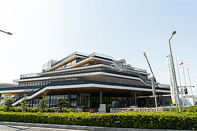 松江市役所 約800m(徒歩10分)