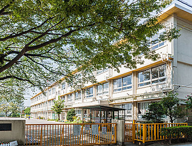 小平第八小学校【通学校】 G:約1,280m(徒歩16分)E:約1,330m(徒歩17分)