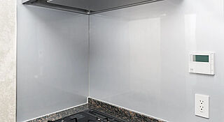 シティハウス堤通雨宮町 コンロ前パネル