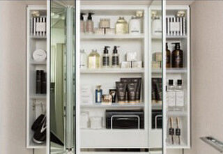 シティタワー天王寺 三面鏡付洗面化粧台（手元照明付）