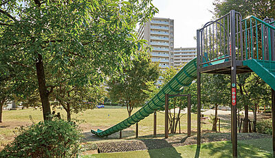 千住大橋さくら公園 約230m（徒歩3分）
