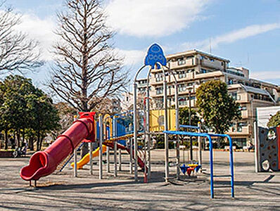 社宮司公園 約300m(徒歩4分)