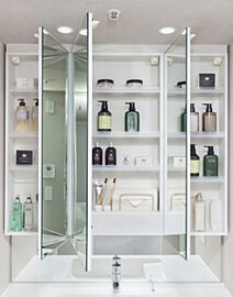 シティテラス下丸子 三面鏡洗面化粧台（手元照明付）