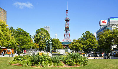 大通公園 約1,140m(徒歩15分)