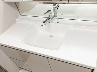 ザ・ライオンズ南浦和 人造大理石一体型カウンター