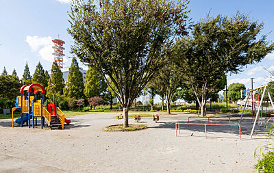 武西学園台街区公園 約180m(徒歩約3分)