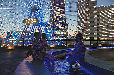 横浜みなとみらい 万葉倶楽部 ※画像提供：横浜みなとみらい 万葉倶楽部 約880m（徒歩11分）