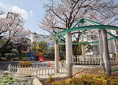 江戸見坂公園 約120m(徒歩2分)