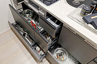 プラウドシティ国立 ( 第2期 3次 ) スライド収納（ソフトクローズ付）