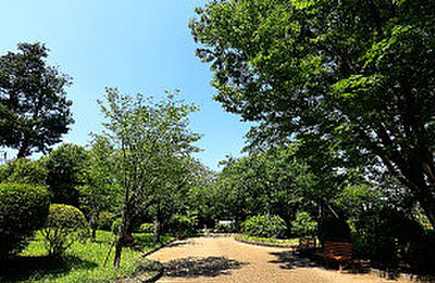 須和田公園 約930m（徒歩12分）