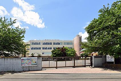 新座市立第四中学校 926ｍ(徒歩12分)