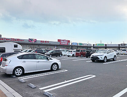 カメリアガーデン幸田 約600m