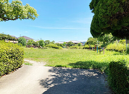 しらさぎ台中央公園 約390m