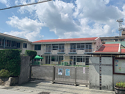 御殿場聖マリア幼稚園 約770m