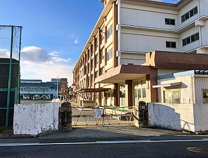 一宮市立北部中学校 約370m