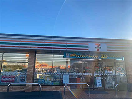 セブンイレブン日永西3丁目店 約200m