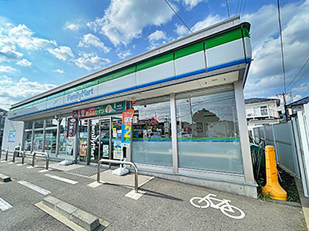 ファミリーマート　長野伊勢宮店