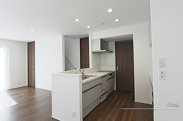 【4号地 キッチン】4号地