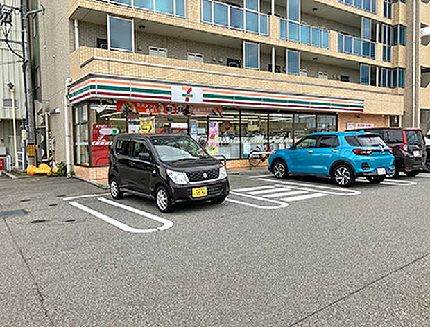 セブンイレブン 富山安野屋店