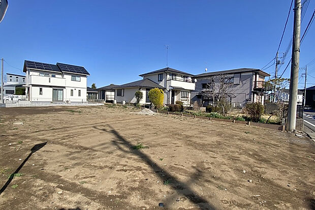 【2号地 外観】閑静な住宅地です。西南角地で日当たり良好な土地となっております。
整形地のため、多彩なプランニン