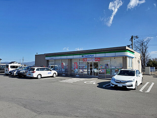ファミリーマート伊那富士塚店