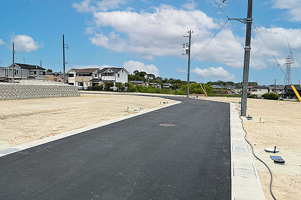 【16号地 前面道路含む現地写真】16号地