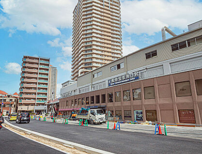 阪急「宝塚南口」駅 約760m