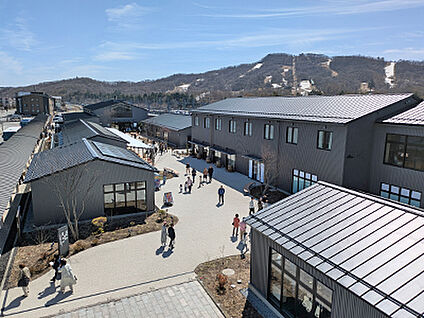 軽井沢T-SITE 約1890m