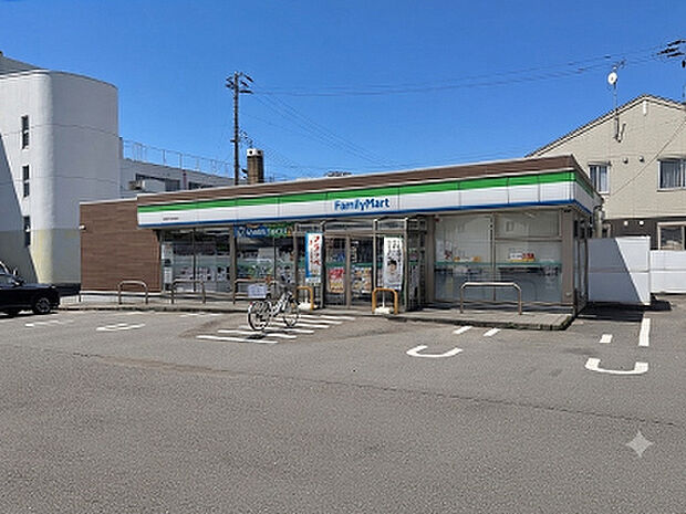 ファミリーマート盛岡津志田南店