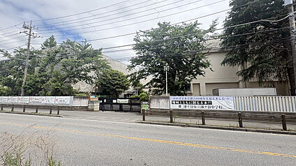 鎌ヶ谷市立鎌ヶ谷中学校 約950m(徒歩約12分)