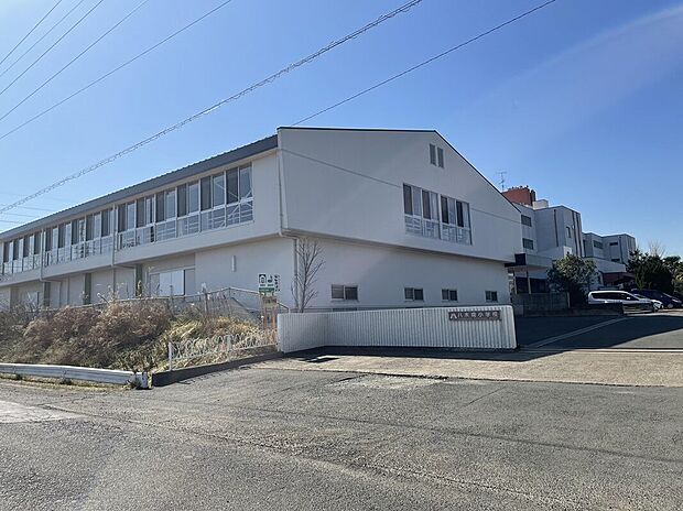 流山市立八木南小学校(約1,800m)