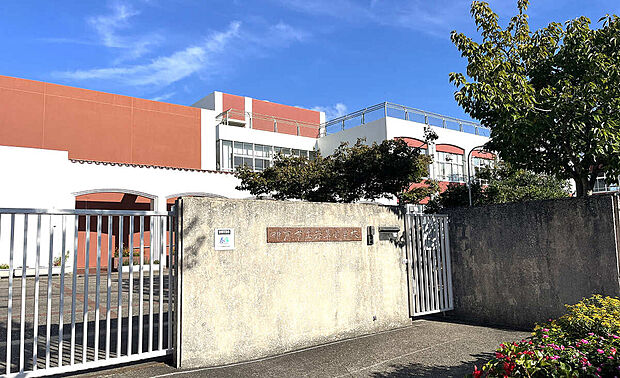 市立若草小学校(約630m)