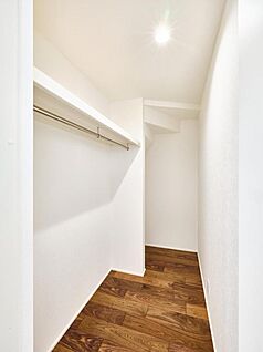 【8号地ファミリークローゼット】