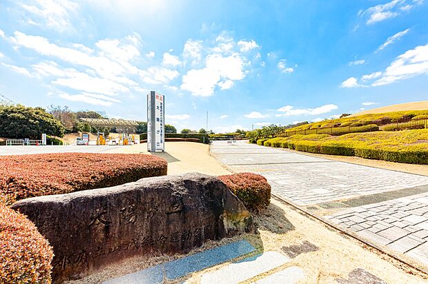 京都府立山城総合運動公園(太陽が丘)（約1,300m・徒歩17分）