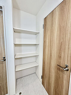 1号棟:浴室収納