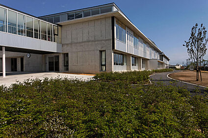 高崎市立桜山小学校 550m