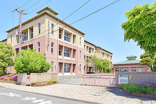市立荒井小学校…370m