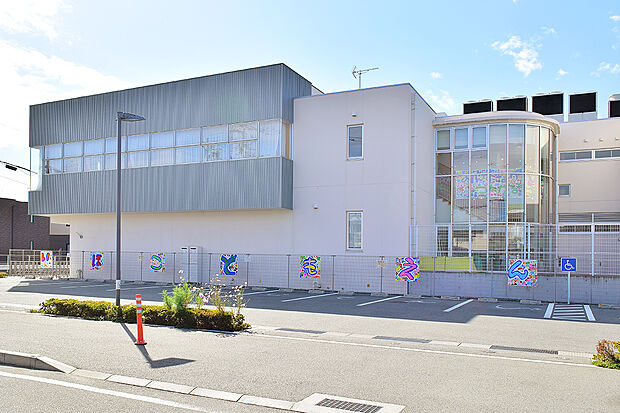 市立伊保こども園(約780m)