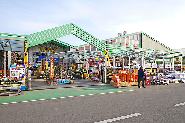 モリスホームセンター高砂米田店(約200m)