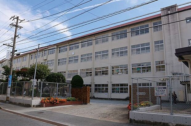 福岡市立「原北」中学校(約1,080m)