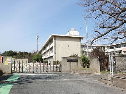 春日市立「春日南」小学校 790m