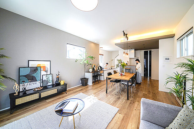 現地MODEL HOUSE 04