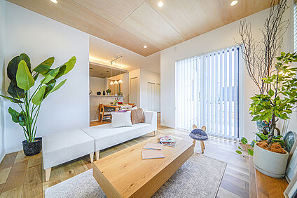 近隣MODEL HOUSE 公開中